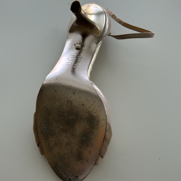 Special occasions shoes worn only twice (weddings) - Picture 3 of 3